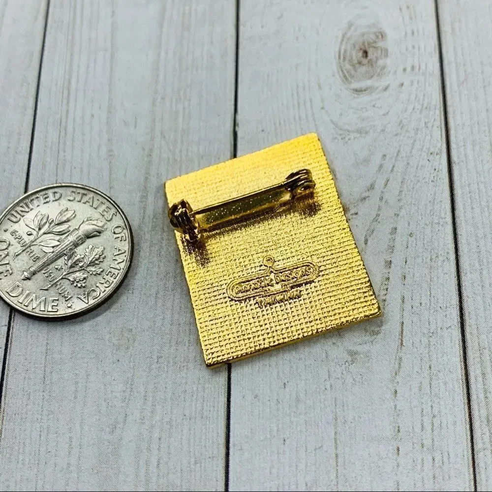 VTG Aspen Pin Brooch‎
